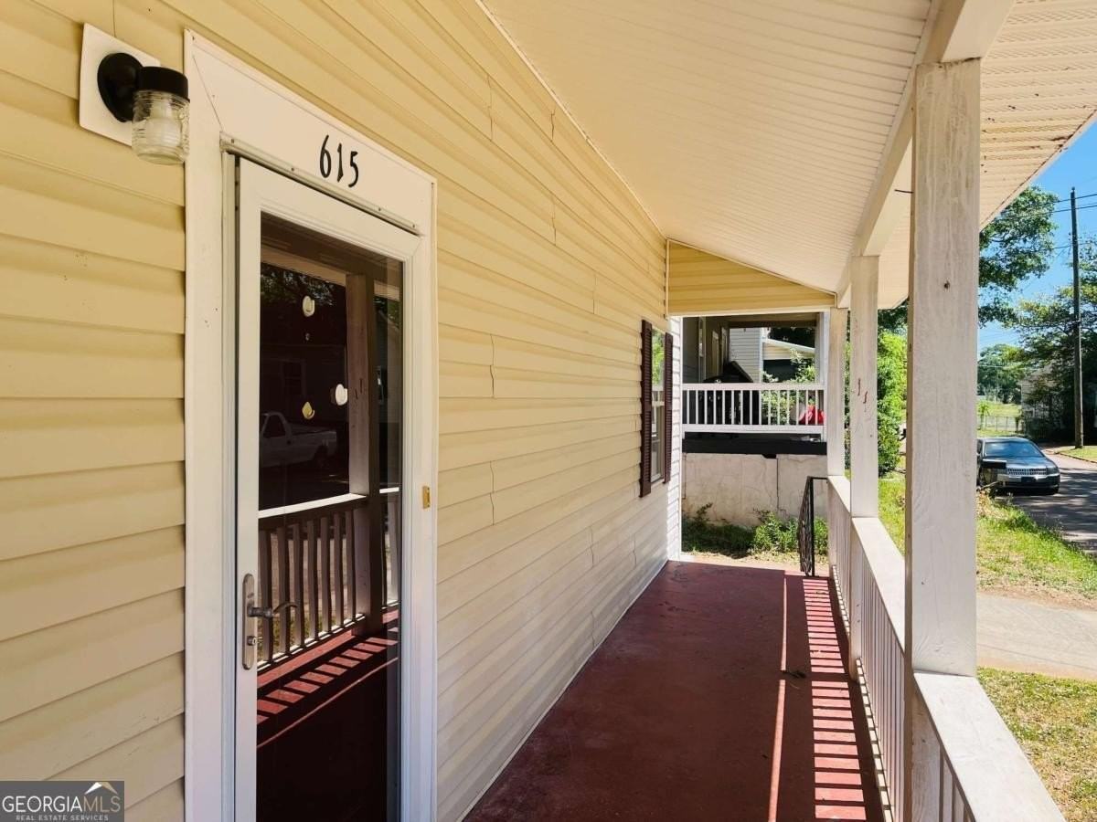 615 Chattahoochee St - Photo 2 of 27