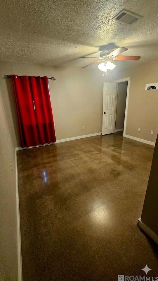 8708 Montclair St - Photo 7 of 11