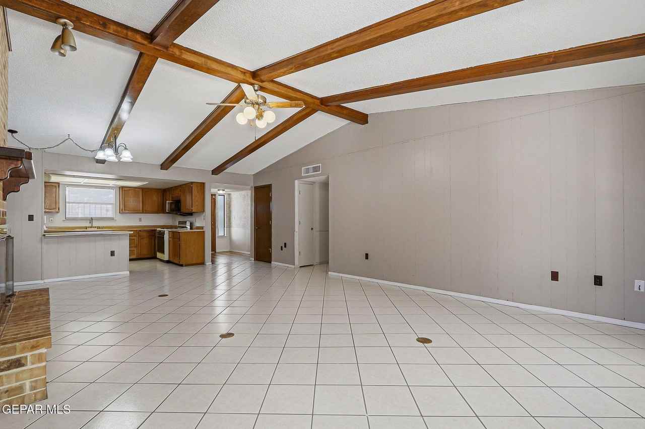 6429 Amposta Dr - Photo 6 of 22