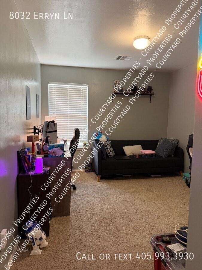 8032 Erryn Ln - Photo 6 of 16