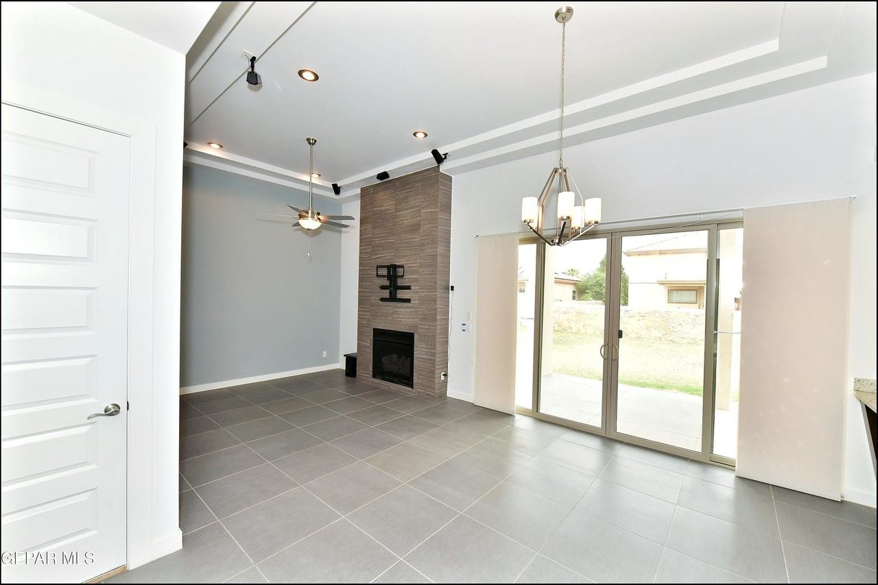5973 Cartagena Cir - Photo 7 of 47