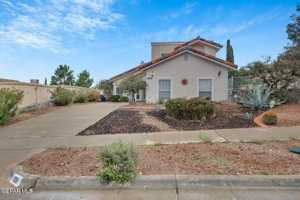 featured image of 1121 Regal Ridge Dr