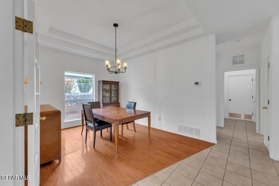 1121 Regal Ridge Dr - Photo 5 of 50