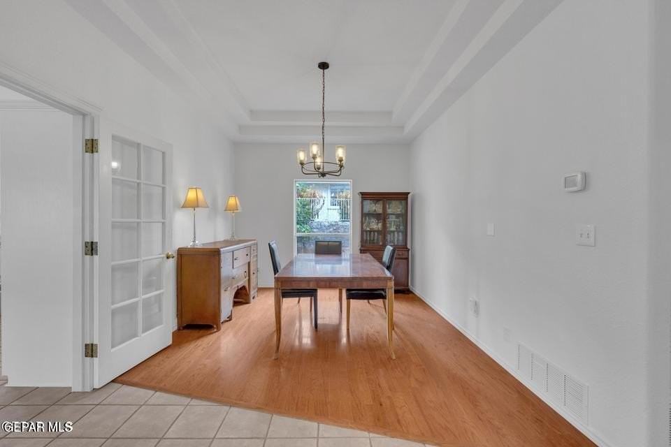 1121 Regal Ridge Dr - Photo 7 of 50