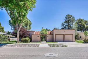 featured image of 4945 Vista Grande Cir