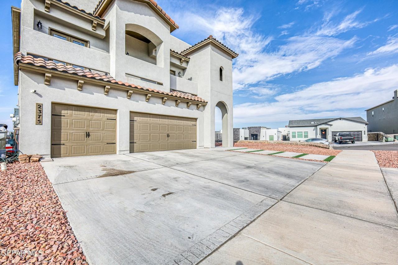 2375 Enchanted Peaks Ln - Photo 2 of 50