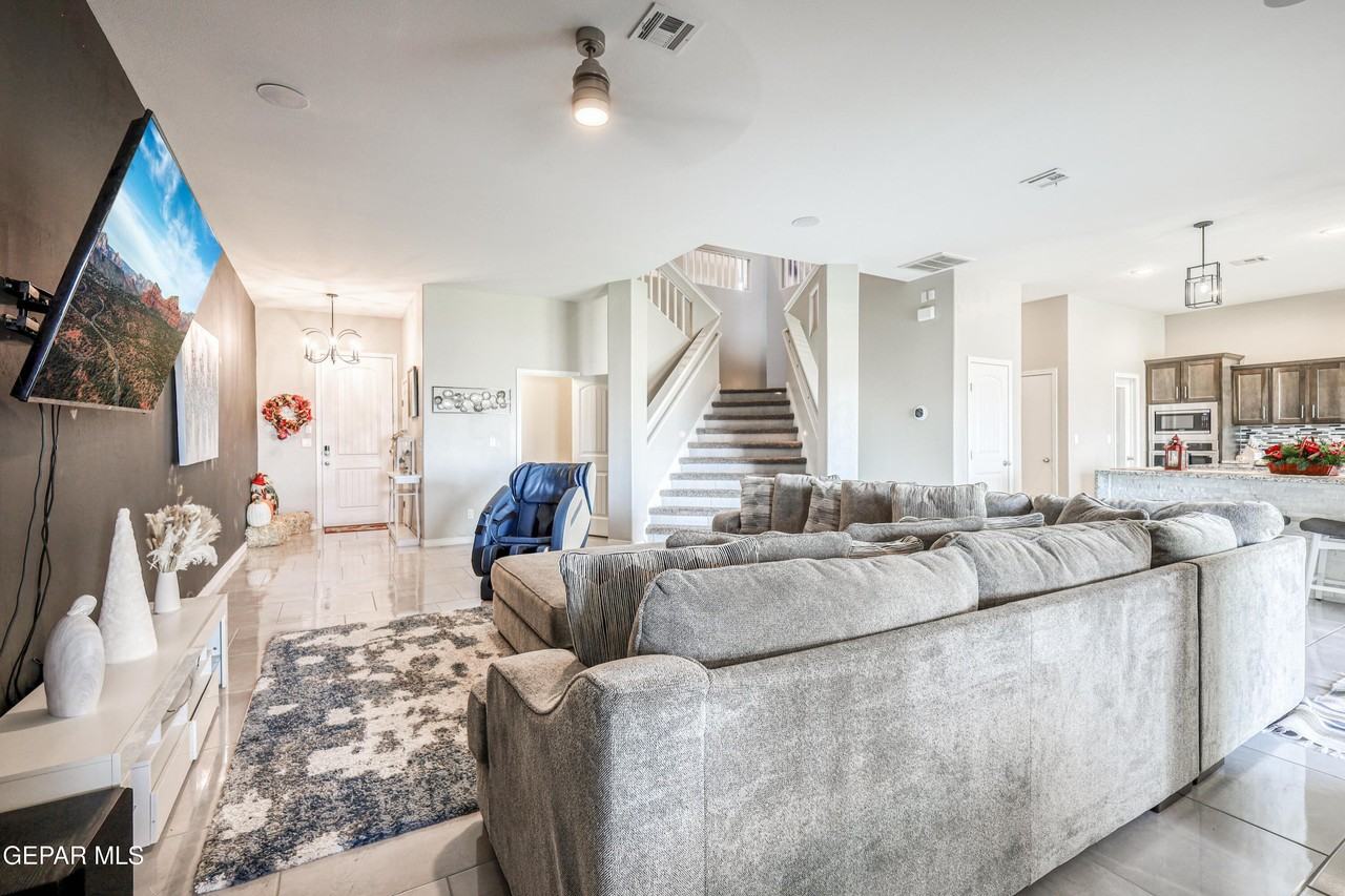 2375 Enchanted Peaks Ln - Photo 7 of 50