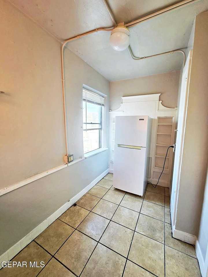 1114 N El Paso St #2 - Photo 5 of 13