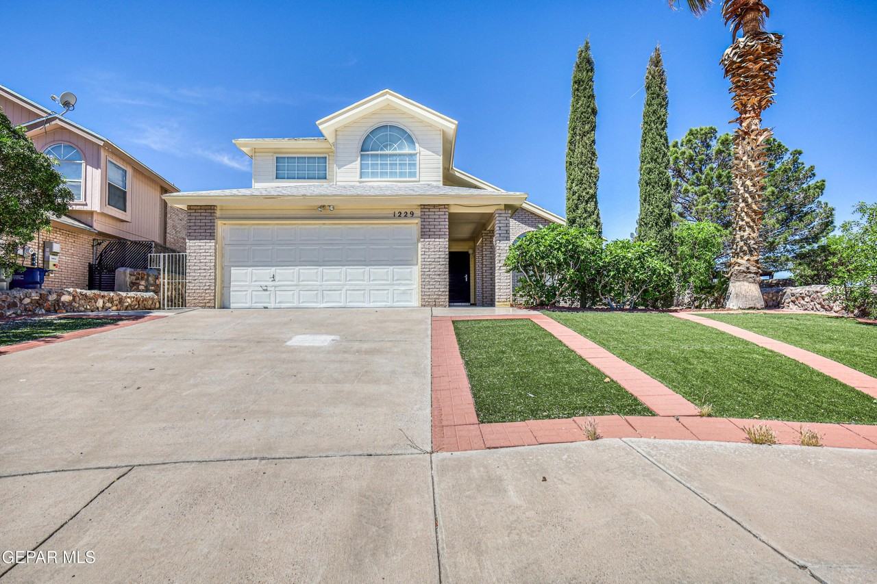 1229 Diamond Cove Pl - Photo 2 of 50