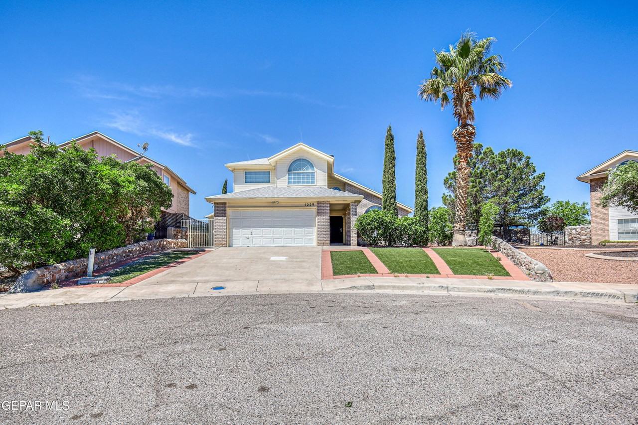 1229 Diamond Cove Pl - Photo 3 of 50