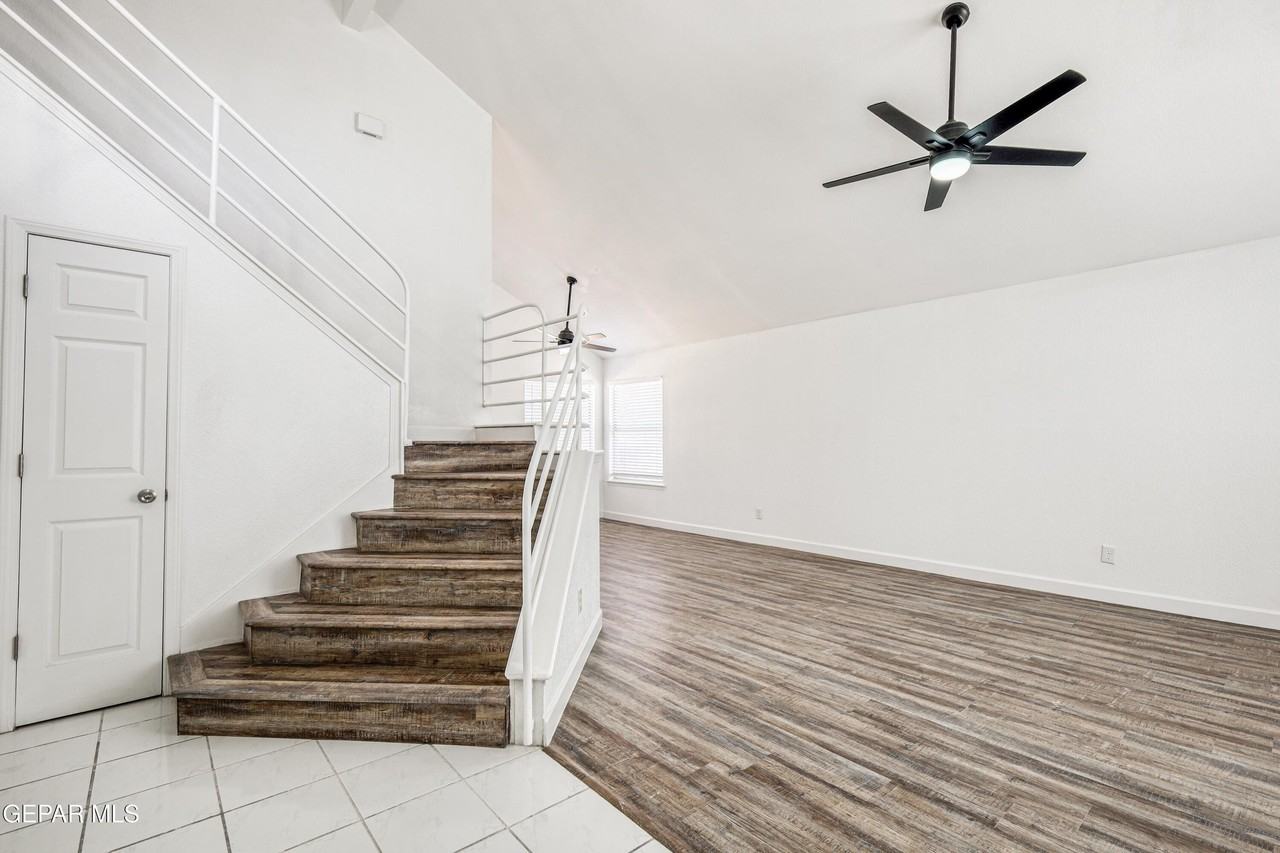 1229 Diamond Cove Pl - Photo 7 of 50