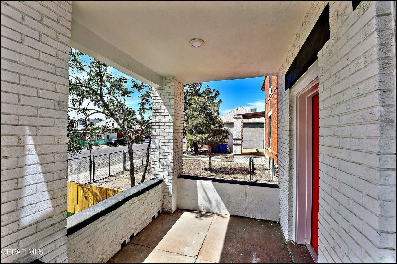 615 Arizona Ave #2 - Photo 5 of 26