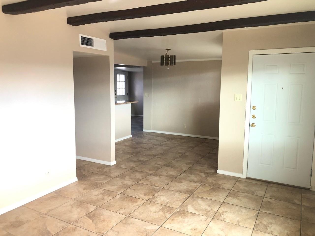 9542 Lindsey Dr - Photo 3 of 16