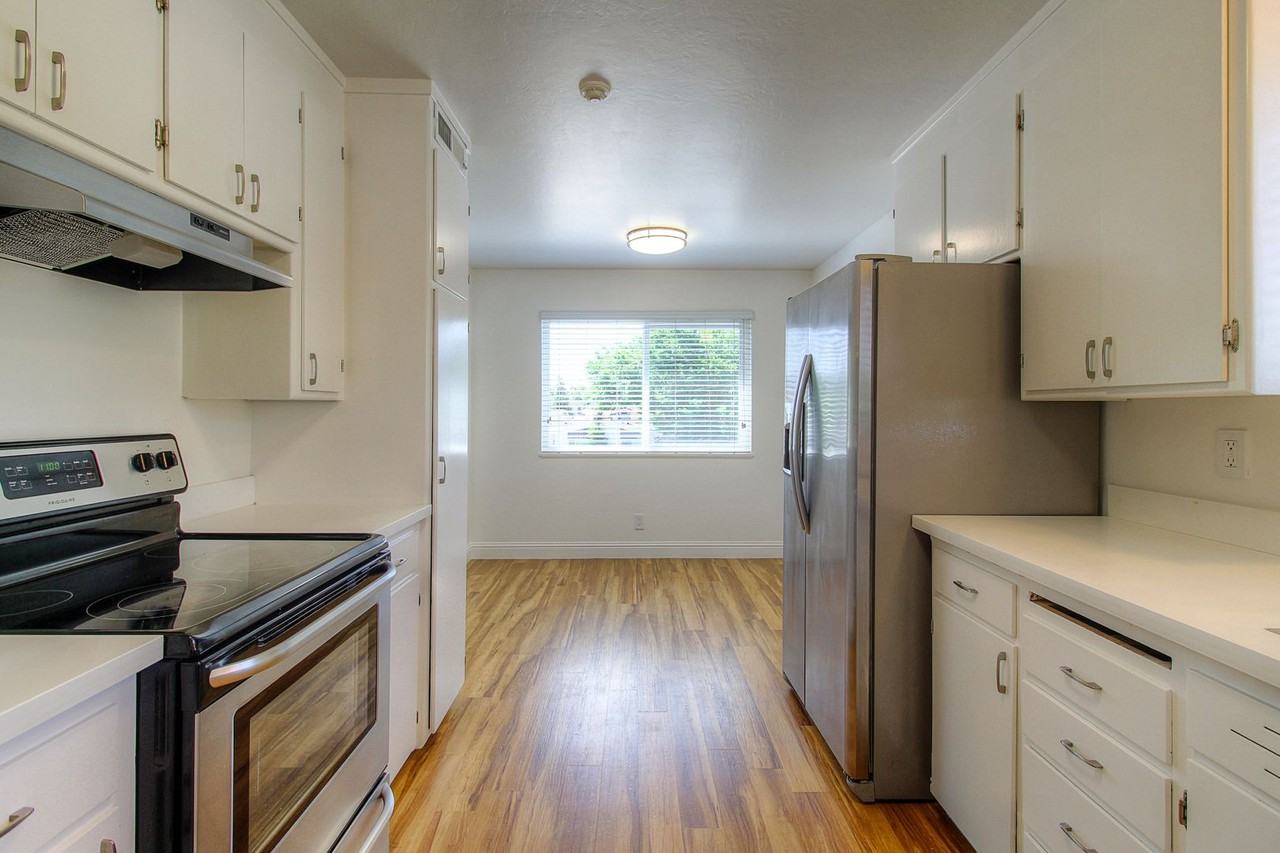 1530 Boston Ct #21