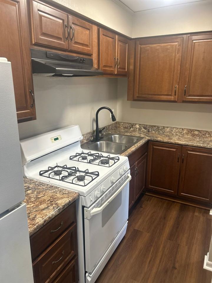 5018 W 24th Pl #BC - Photo 4 of 9