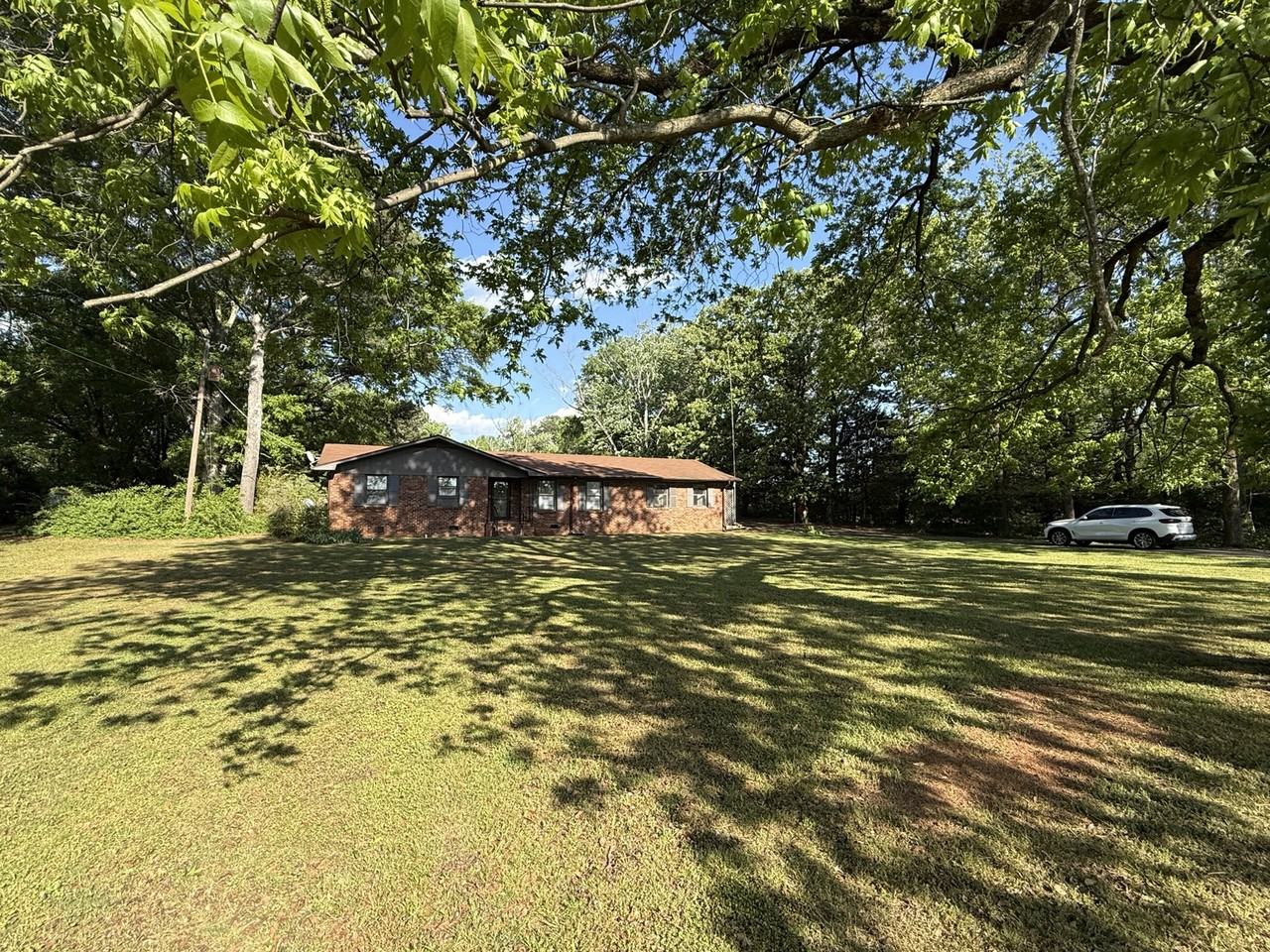 6079 Wall Triana Hwy #1 - Photo 4 of 26