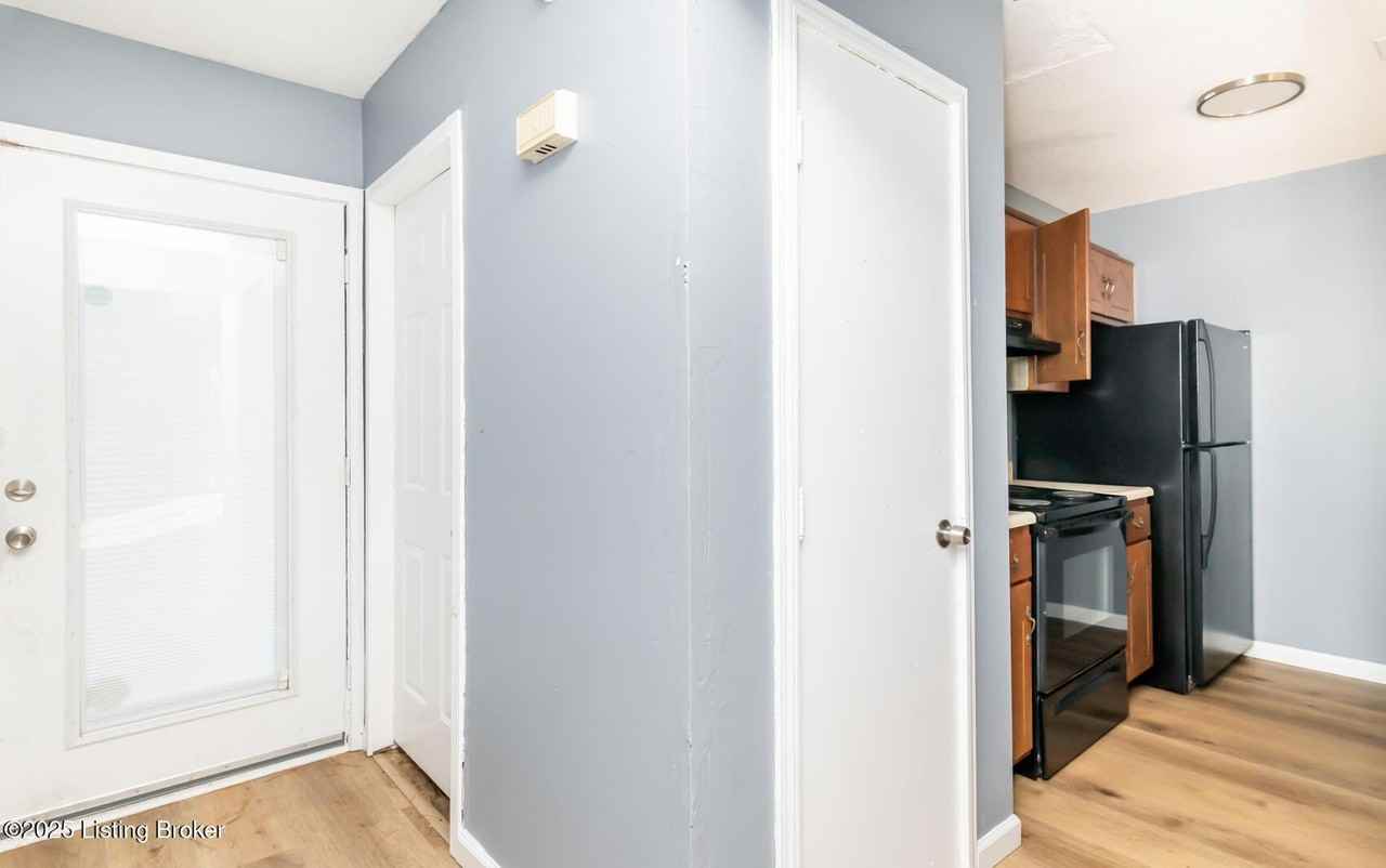 530 Independence Ct - Photo 3 of 20