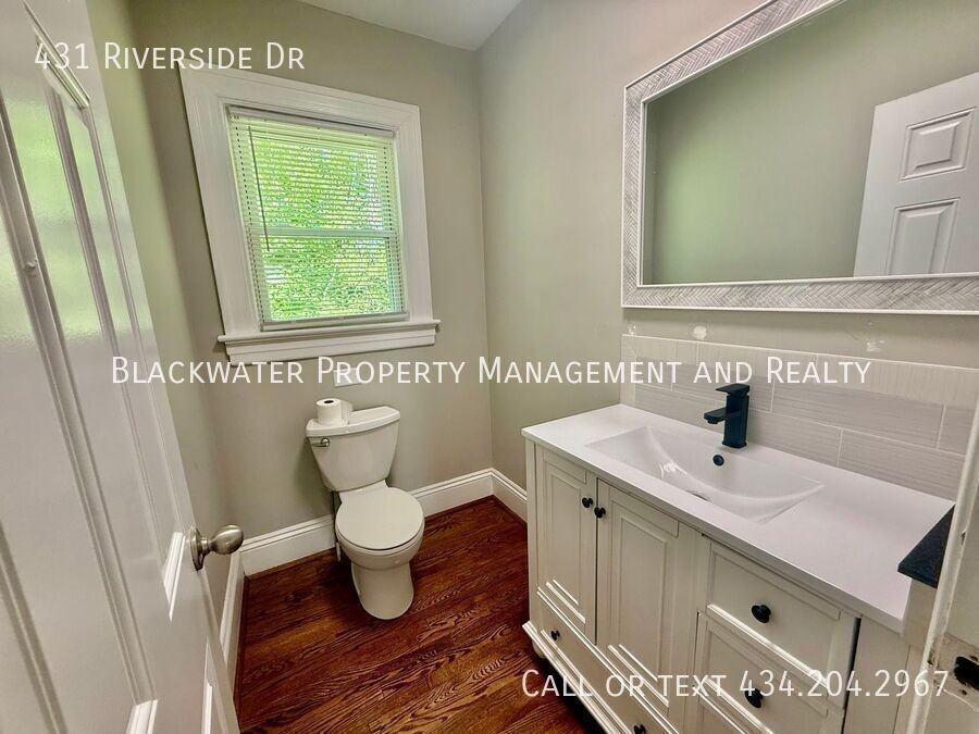 431 Riverside Dr - Photo 3 of 10