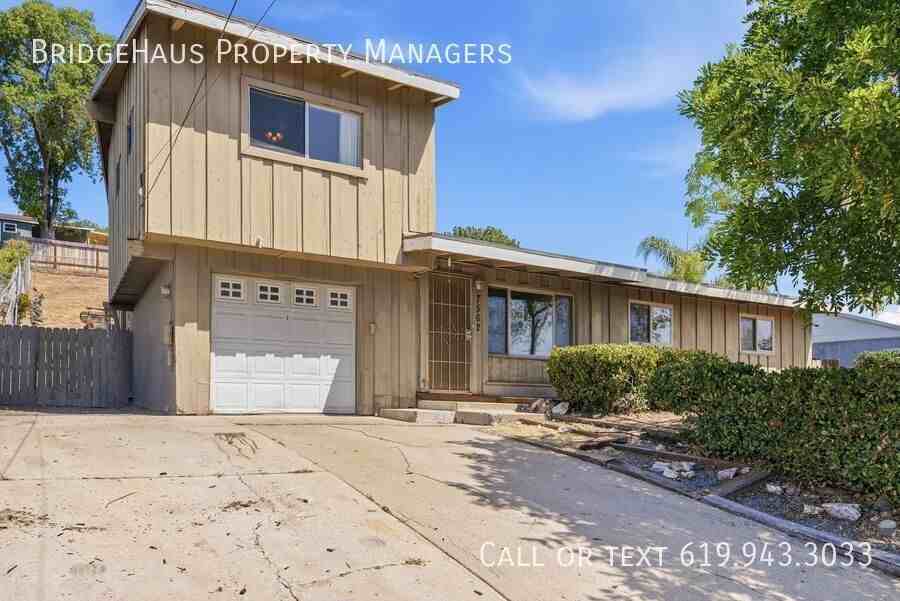 7562 Zemco Dr - Photo 5 of 45