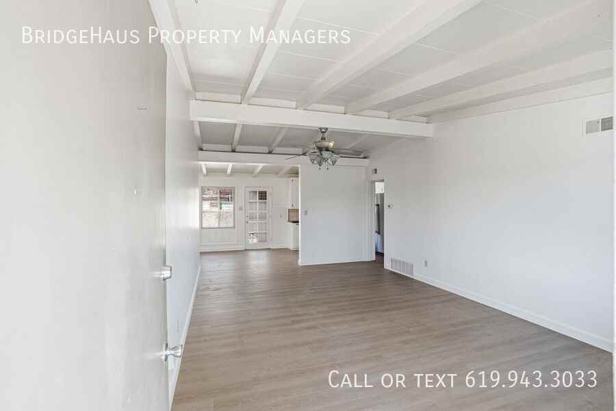 7562 Zemco Dr - Photo 6 of 45