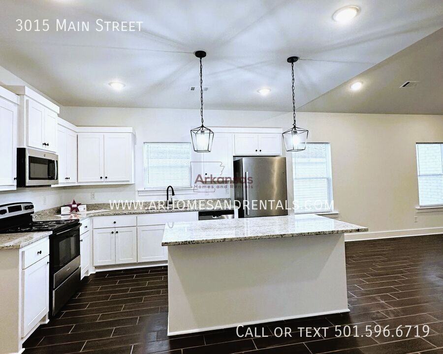 3015 Main St - Photo 3 of 21