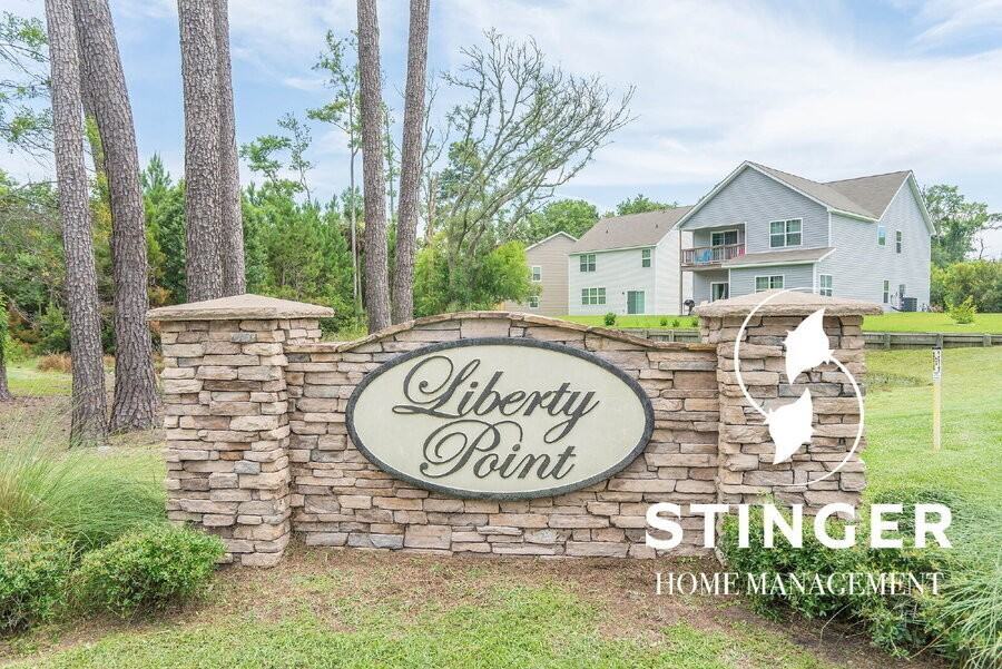 100 Patriot Ct - Photo 3 of 36