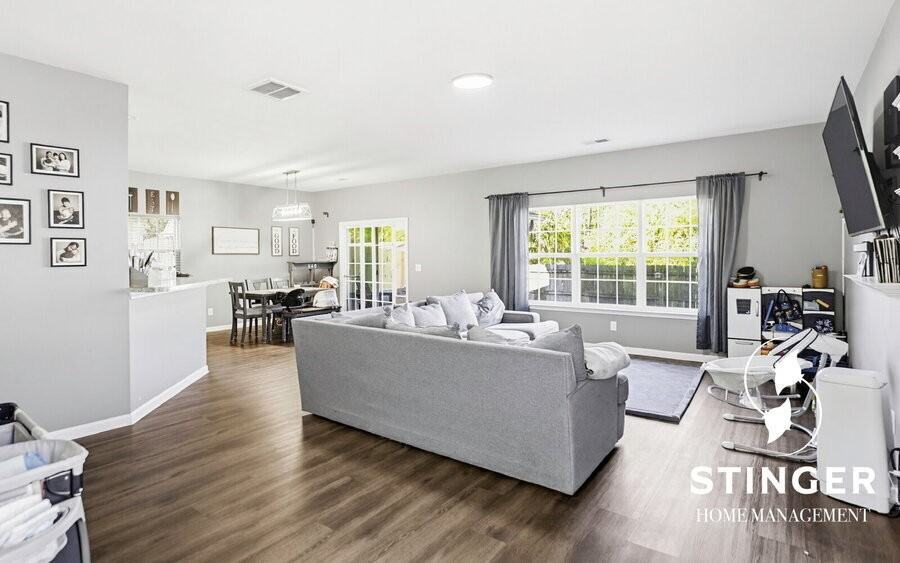 100 Patriot Ct - Photo 7 of 36