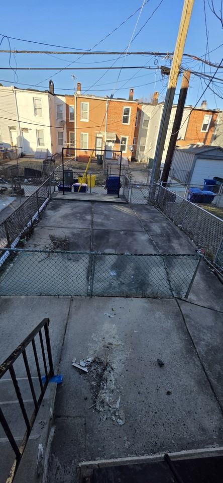 2826 Mayfield Ave - Photo 6 of 11