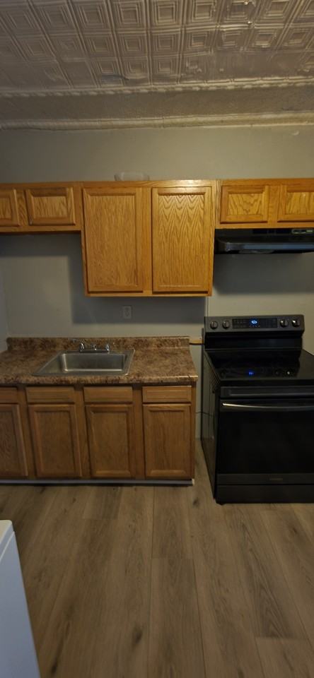 409 S Gilmor St - Photo 3 of 8