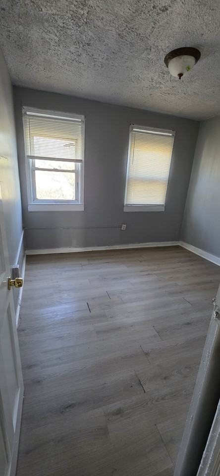 409 S Gilmor St - Photo 6 of 8