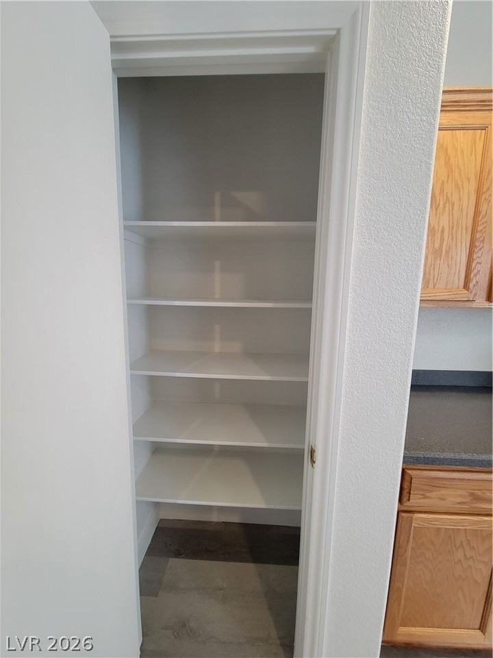 3274 Bronze Leaf St - Photo 7 of 27