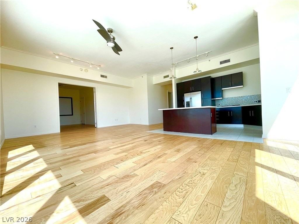 360 E Desert Inn Rd #402 - Photo 6 of 36