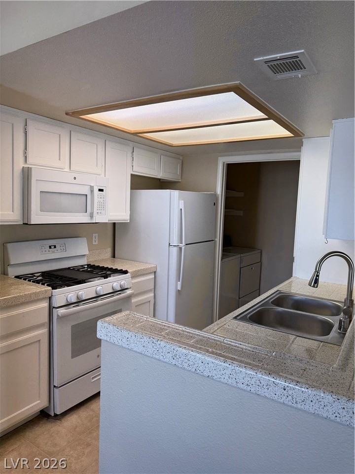 7100 Pirates Cove Rd #2017 - Photo 7 of 16