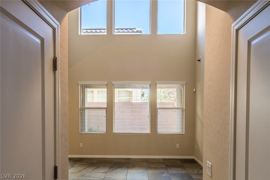 11242 Ventura Grass Ct - Photo 3 of 25