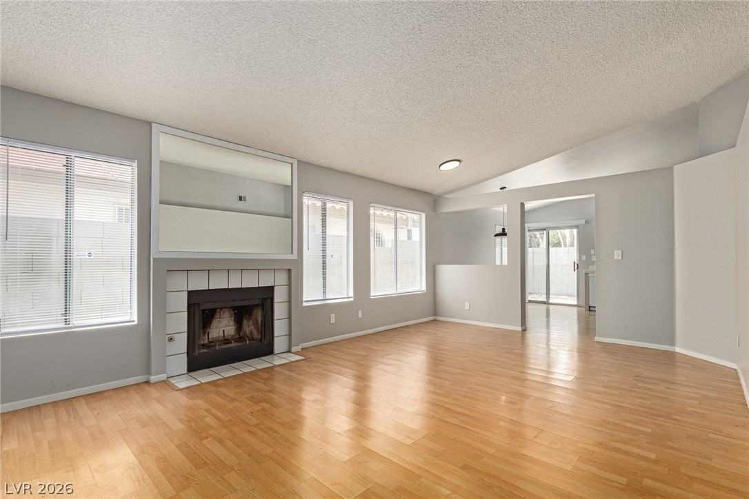 2689 Rungsted St - Photo 5 of 28