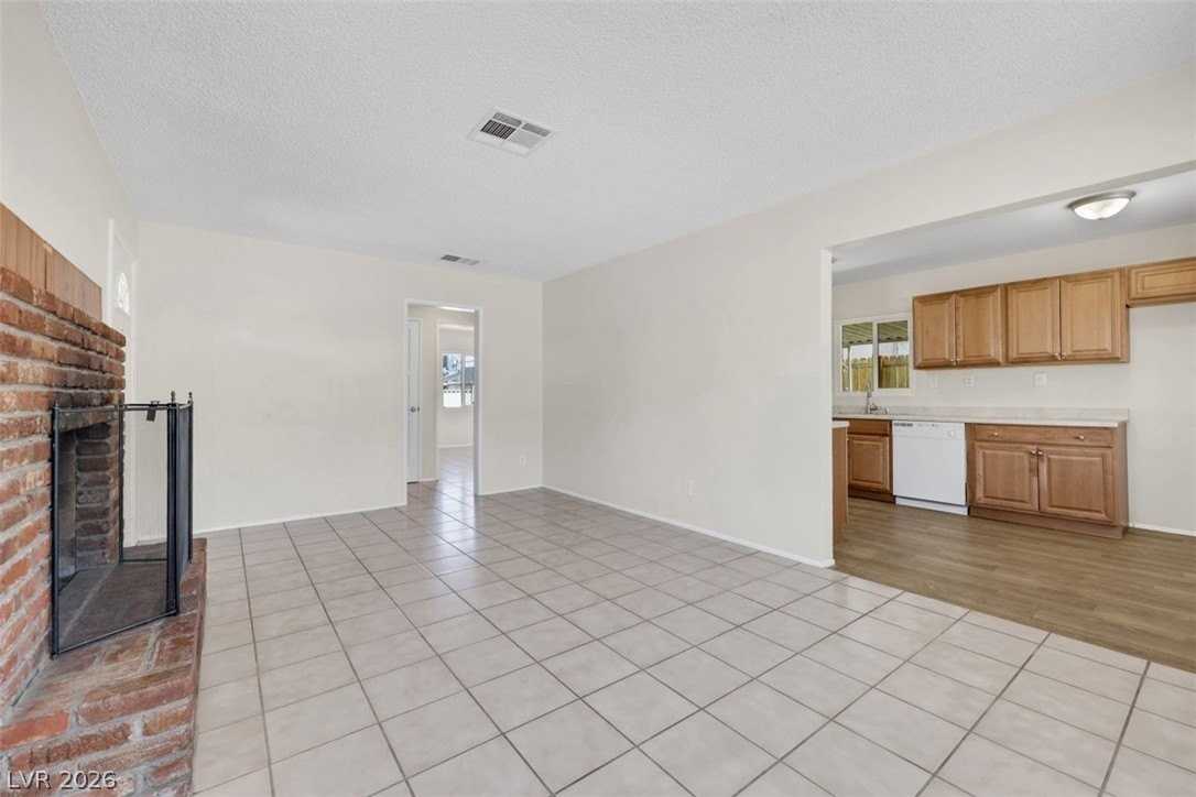 625 National St - Photo 4 of 20