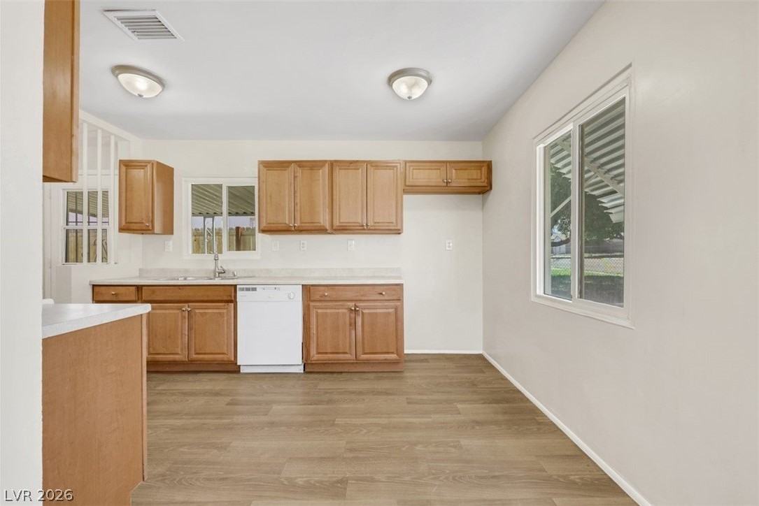 625 National St - Photo 5 of 20