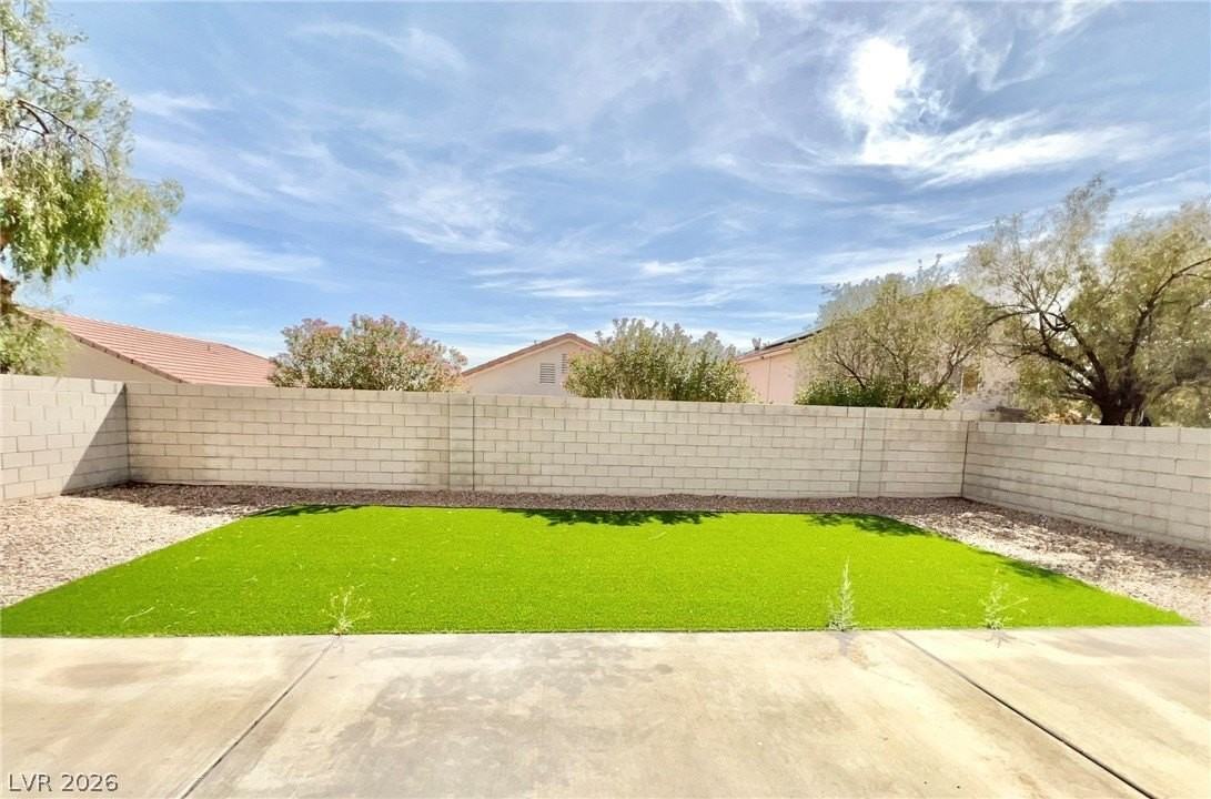 8104 Bronze Treasure Ct - Photo 5 of 32