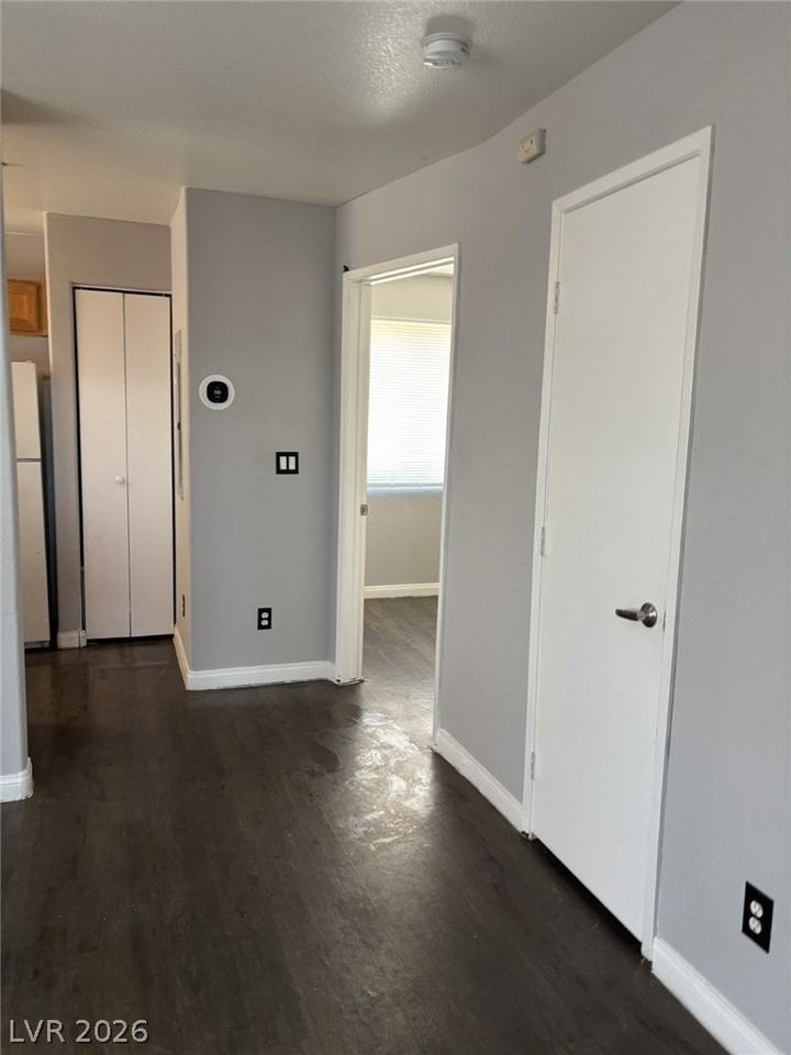 231 W Philadelphia Ave #8 - Photo 2 of 11