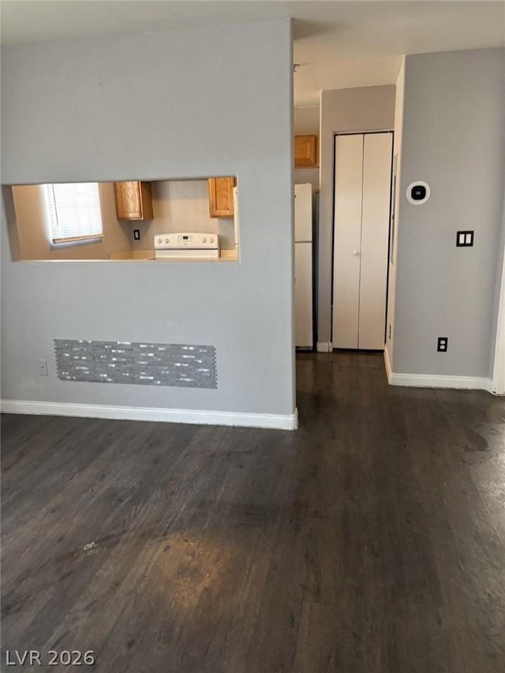 231 W Philadelphia Ave #8 - Photo 3 of 11