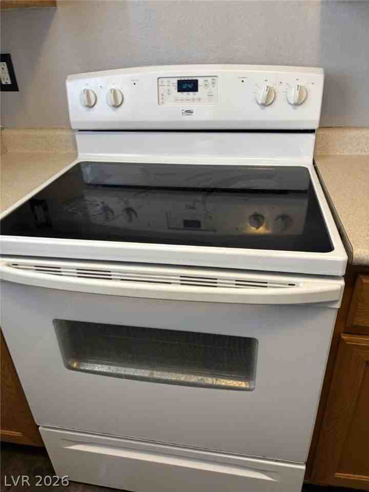 231 W Philadelphia Ave #8 - Photo 6 of 11