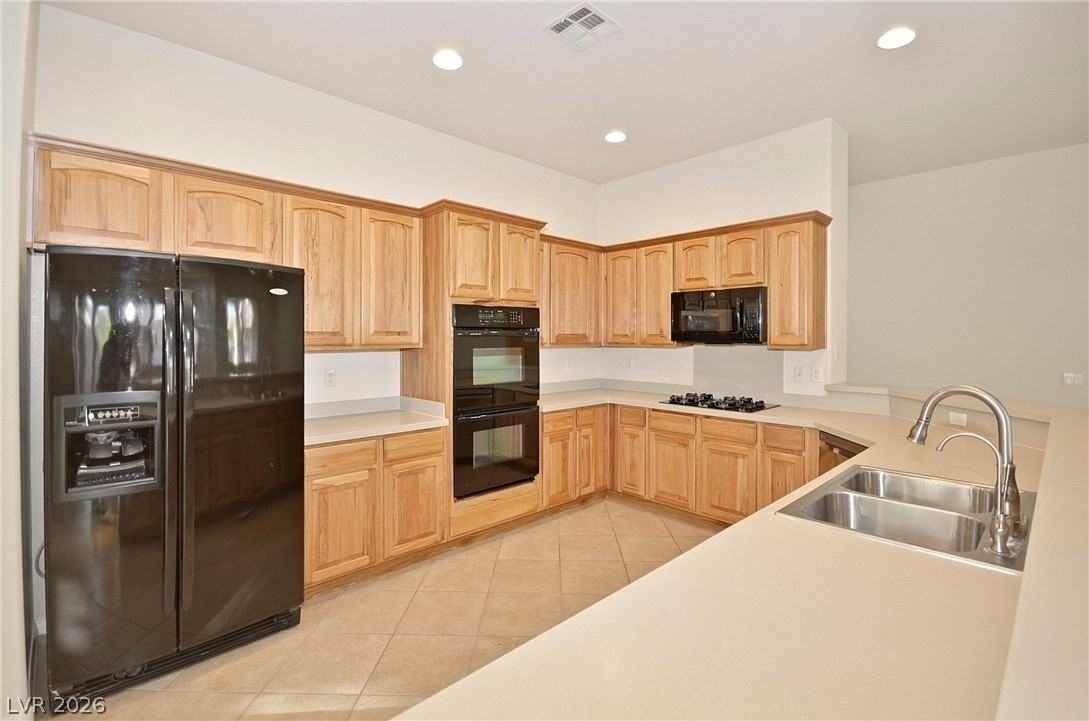 5707 Golden Leaf Ave - Photo 3 of 31