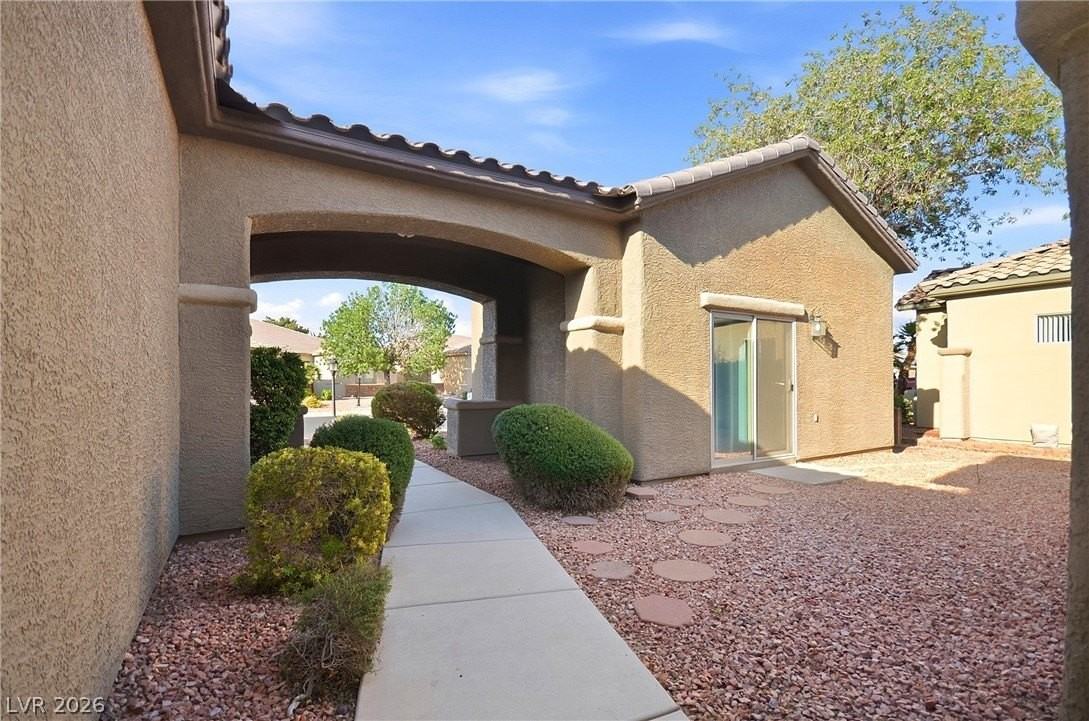 5707 Golden Leaf Ave - Photo 7 of 31