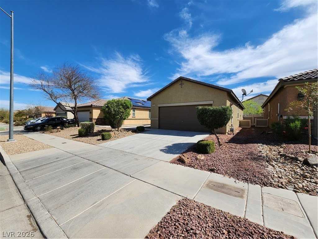 932 Aspen Cliff Dr - Photo 2 of 44