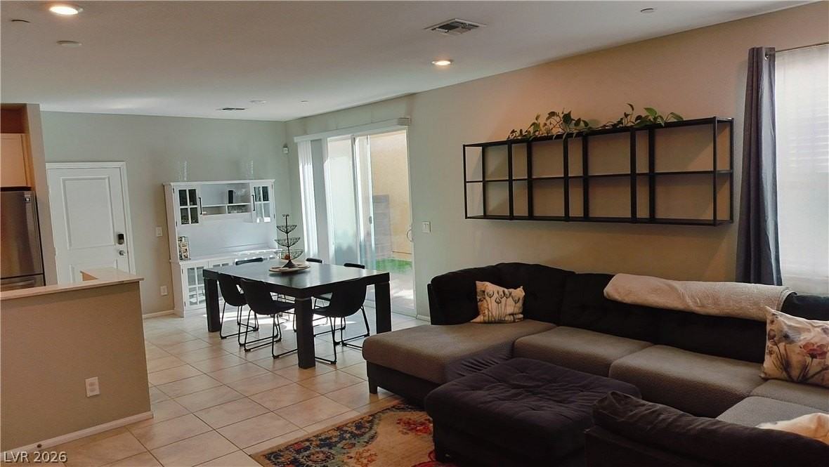 1112 Frye Mesa Ave - Photo 6 of 17