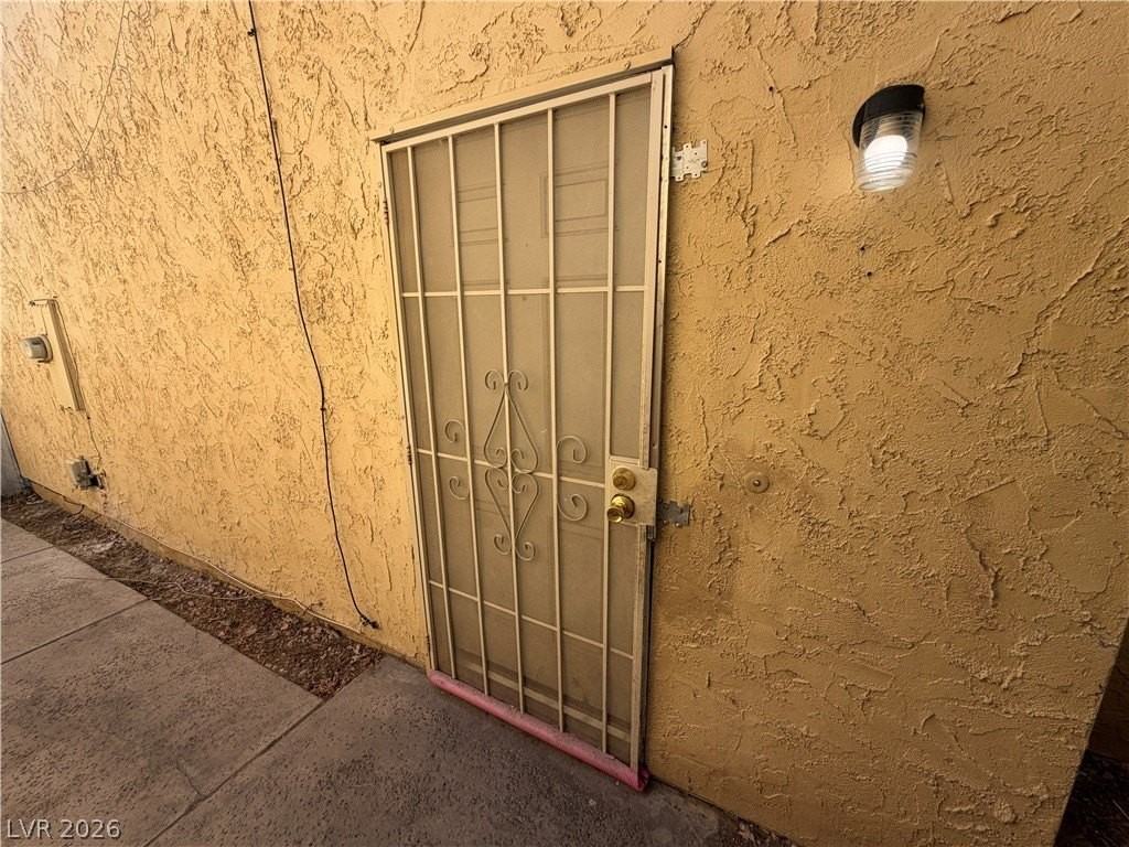 1215 Mews Ln - Photo 5 of 23