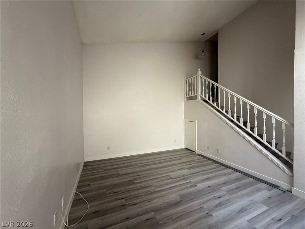 1215 Mews Ln - Photo 6 of 23