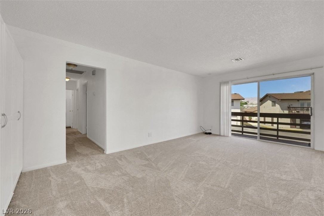 2373 Wooster Cir #D - Photo 4 of 18