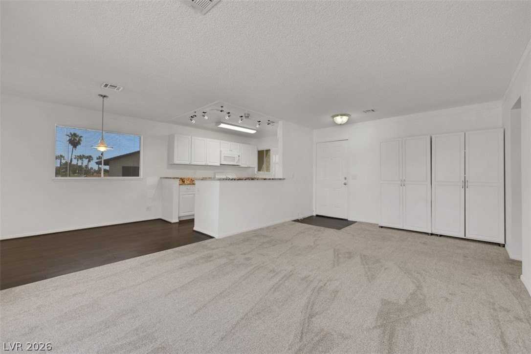 2373 Wooster Cir #D - Photo 6 of 18