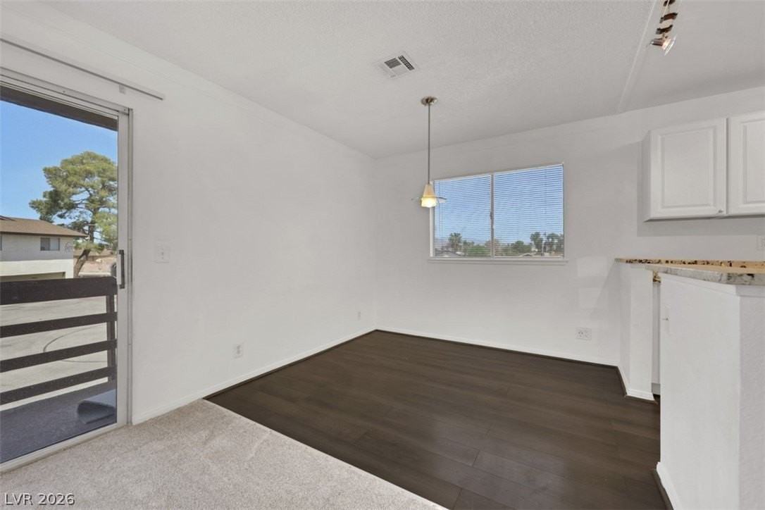 2373 Wooster Cir #D - Photo 7 of 18